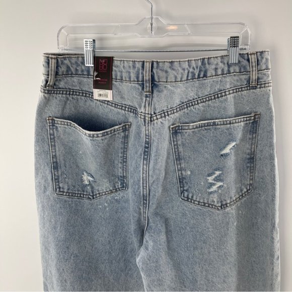 No Boundaries Super High Rise Relaxed Fit Jeans - Picture 4 of 14